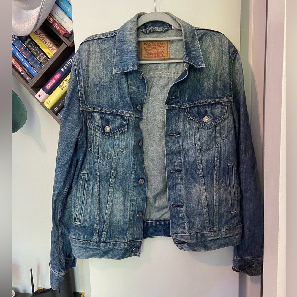 S Levi dark wash jean jacket